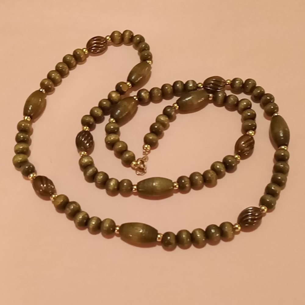 🌺Green, copper and gold necklace